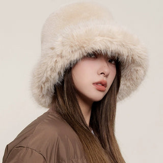 Plush Faux Fur Wide-Brim Winter Bucket Hat – Soft Fluffy Statement Hat