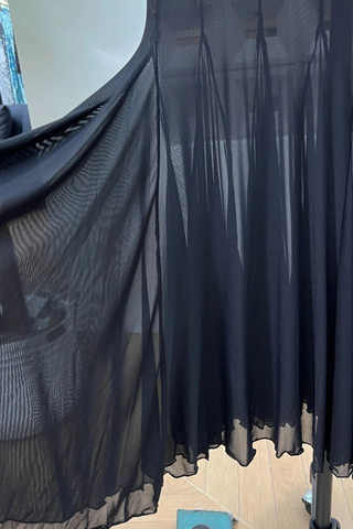 Long-Sleeve Structured Crepe Blazer & Pleated Mesh Skirt Set – Tailored Design