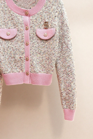Cropped Knit Cardigan with Contrast Pink Pockets and Round Neck