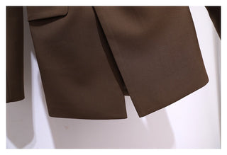 Structured Pocket Detail Blazer with Chain Belt – Long Sleeve Tailored Jacket