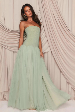 Strapless Chiffon Long Dress – Flowy Draped Fit, Sculpted Shape, Soft Feminine Elegance