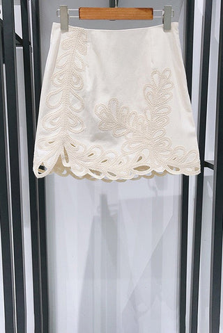 Leaf Embroidered Top & Mini Skirt Set – Scalloped Hem, Puff Sleeves & Matching Skirt