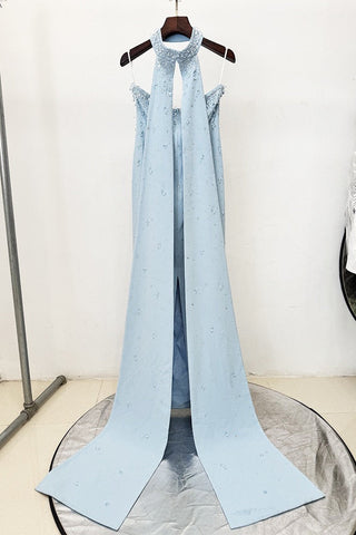 Crystal-Embellished Strapless Gown – Statement Neckline & Flowing Back Cape