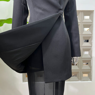 Long-Sleeve Structured Crepe Blazer & Pleated Mesh Skirt Set – Tailored Design