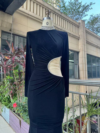 Long Sleeve Black Velvet Luxury Evening Dress with Rhinestone Design