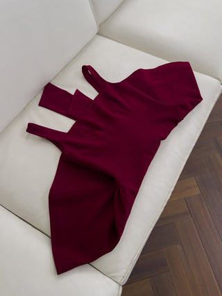 Elegant Burgundy Sleeveless Bow-Back Mini Dress