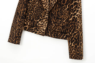 Chic Leopard Print Tailored Blazer