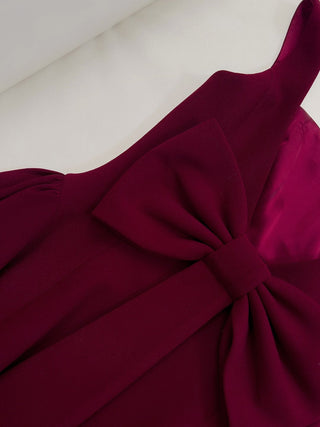 Elegant Burgundy Sleeveless Bow-Back Mini Dress